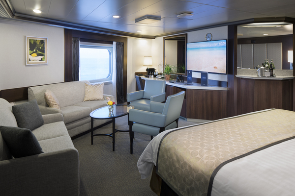 Holland America Nieuw Amsterdam Neptune Spa Suite 4.jpg